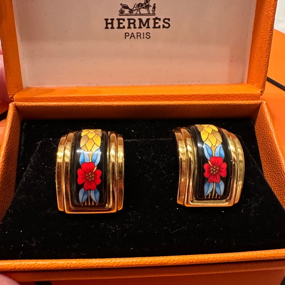 🧡HERMES Gold Plated and Enamel Clip-on Earrings🧡 - Picture 2 of 4